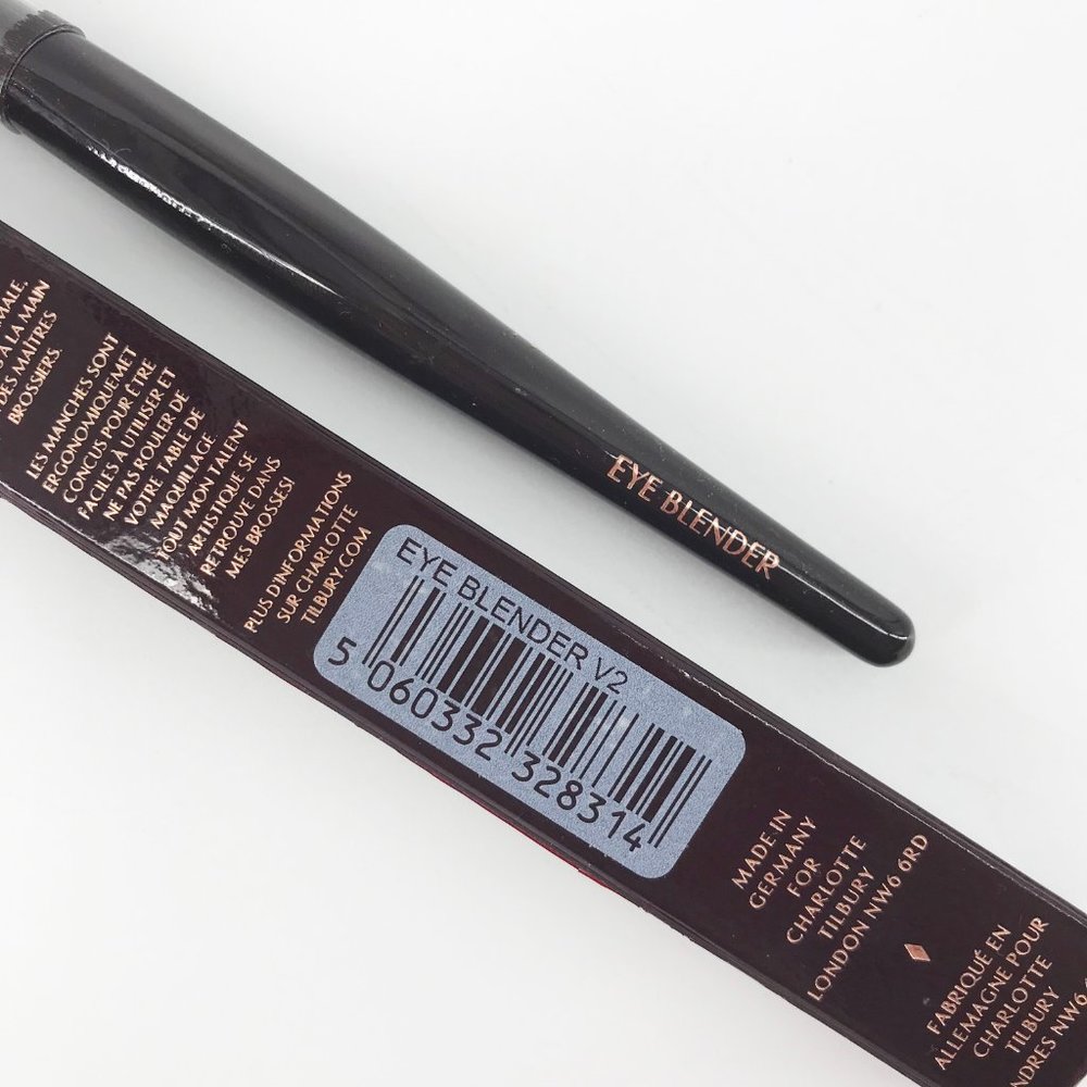 CHARLOTTE Tilbury🌺Eye Blender Brush - Picture 4 of 4